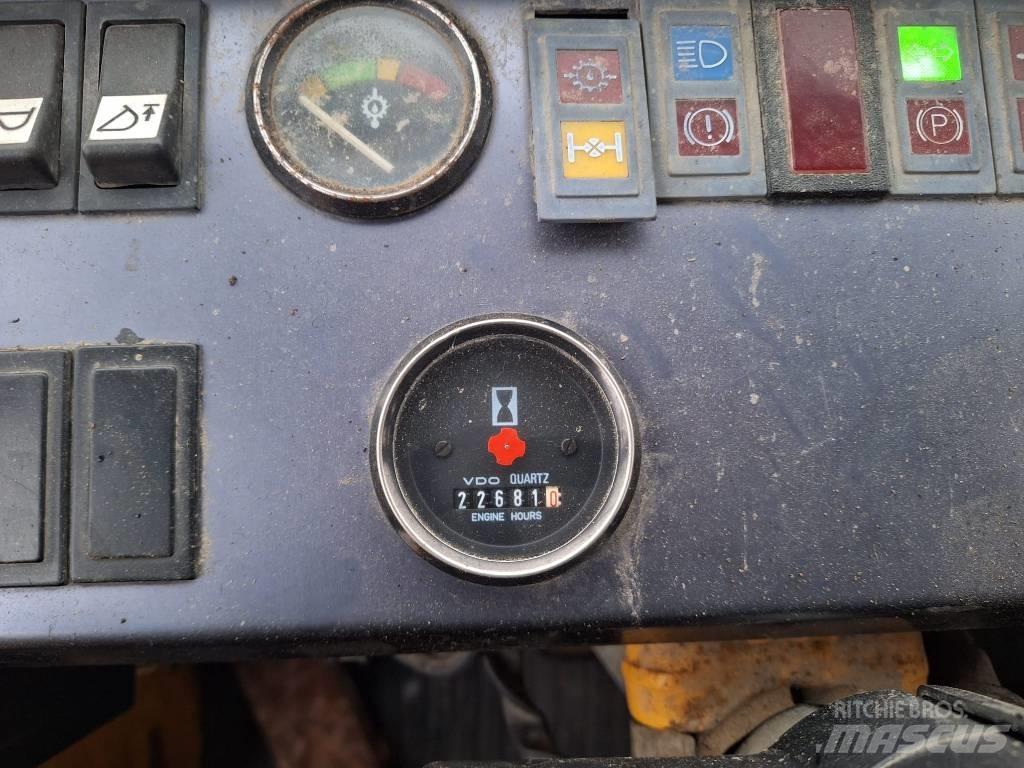 Volvo BM 4500 Incarcator pe pneuri