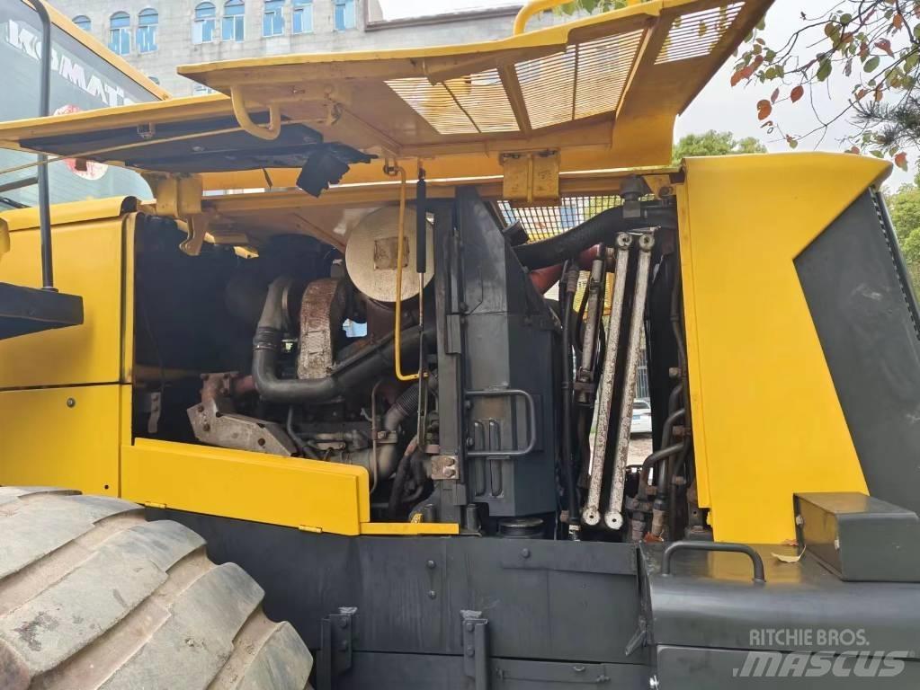 Komatsu WA 470 Incarcator pe pneuri