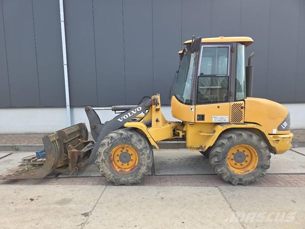 Volvo L 30 B Incarcator pe pneuri