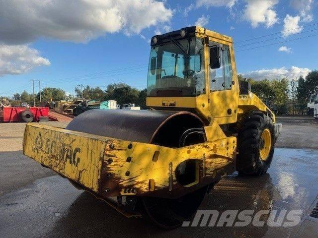 Bomag BW 216 DH-4i Compactoare monocilindrice