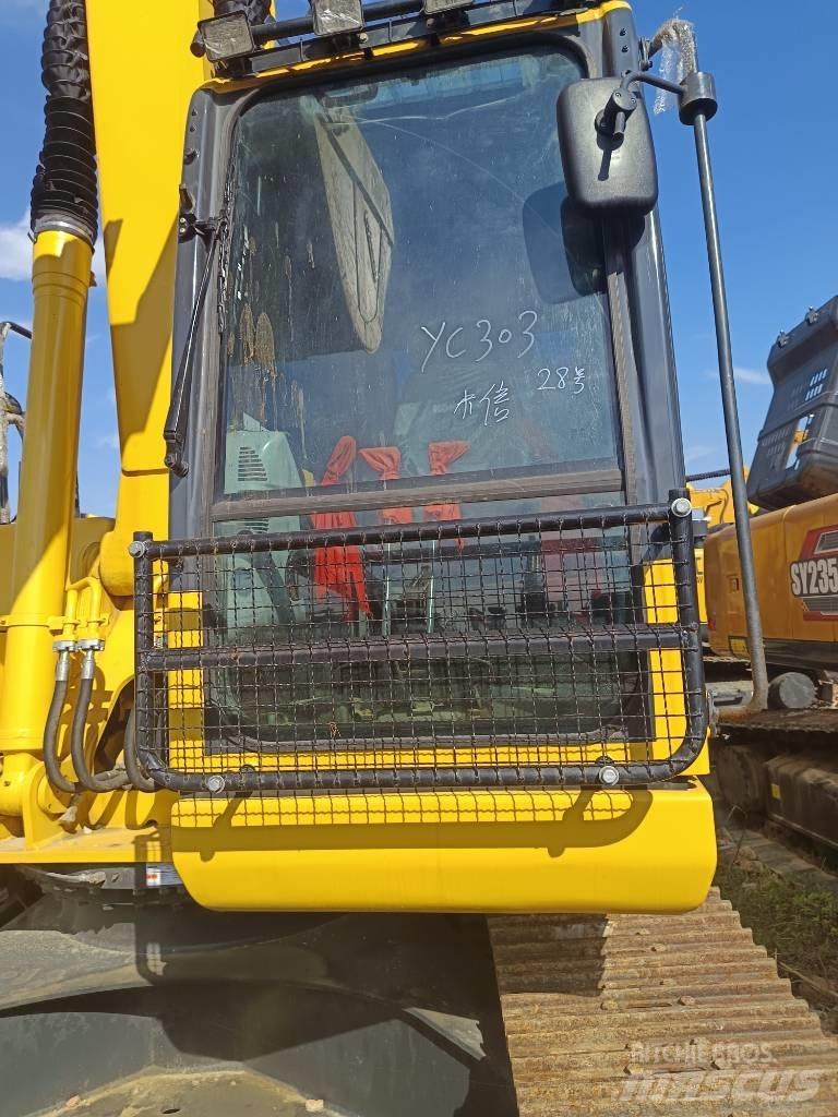 Komatsu PC 200 Excavatoare pe șenile

