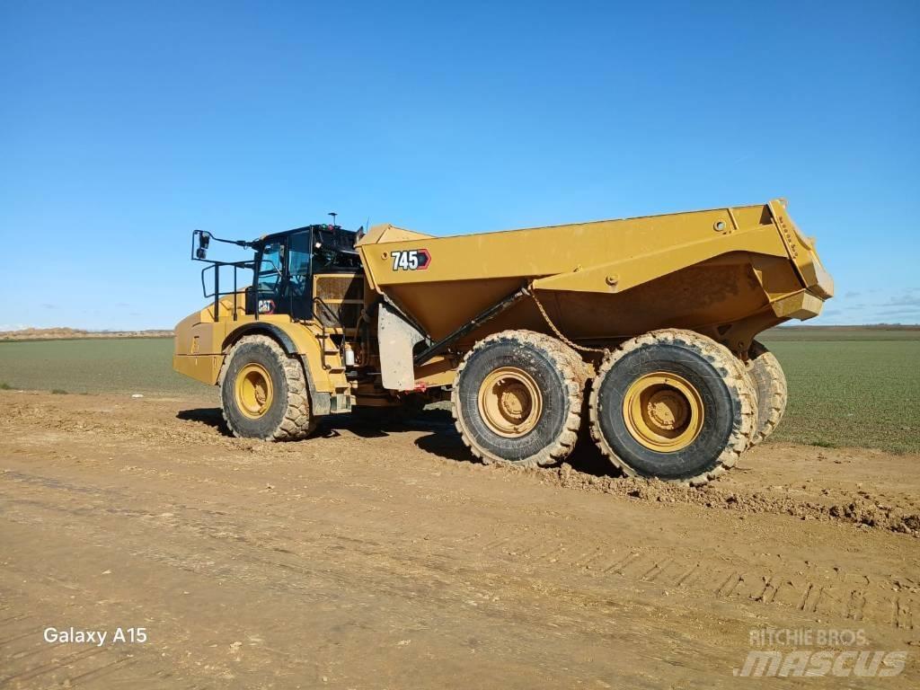 CAT 745 Transportoare articulate
