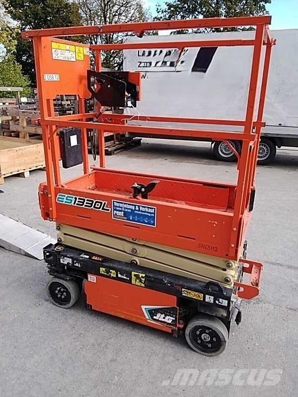 JLG ES 1330 L Platforme foarfeca