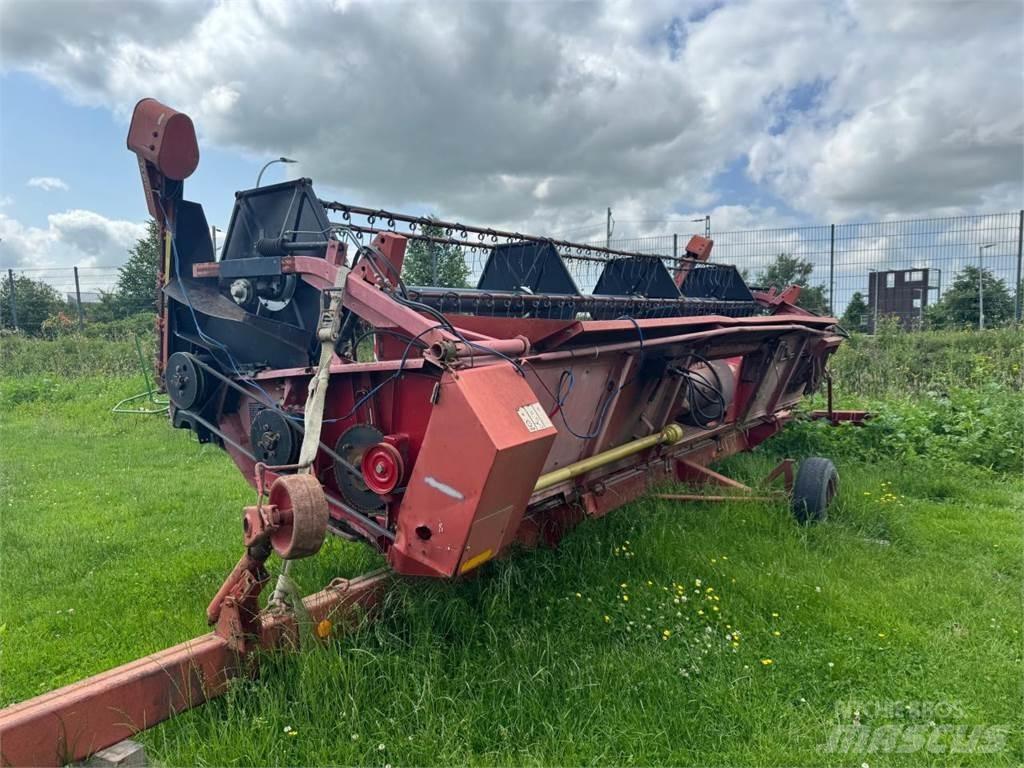 Case IH 1680 Axial Combine de secerat