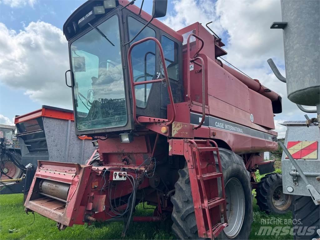 Case IH 1680 Axial Combine de secerat