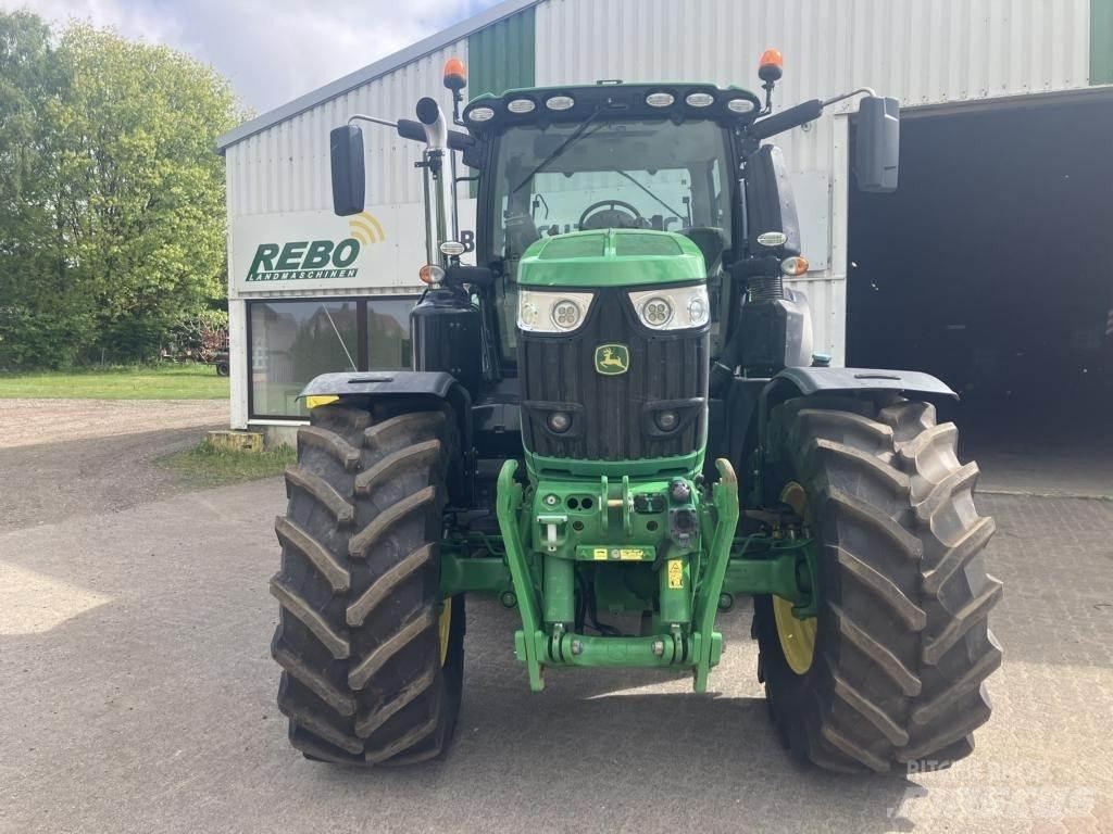 John Deere 6250R Tractoare