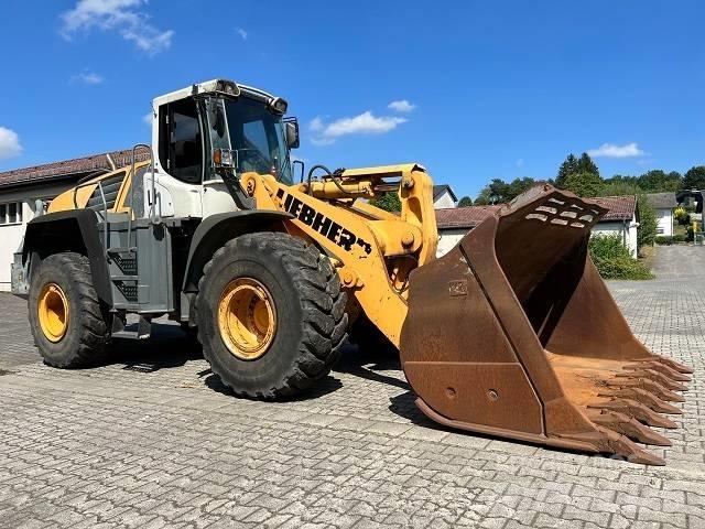 Liebherr 566 Incarcator pe pneuri