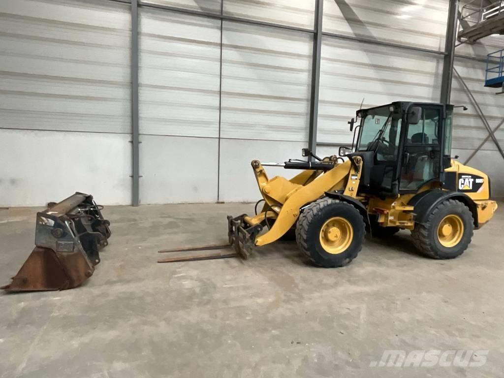 CAT 908 H Incarcator pe pneuri