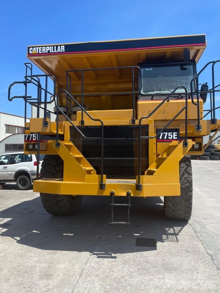 CAT Dumper 775E Camioane cu basculante rigide