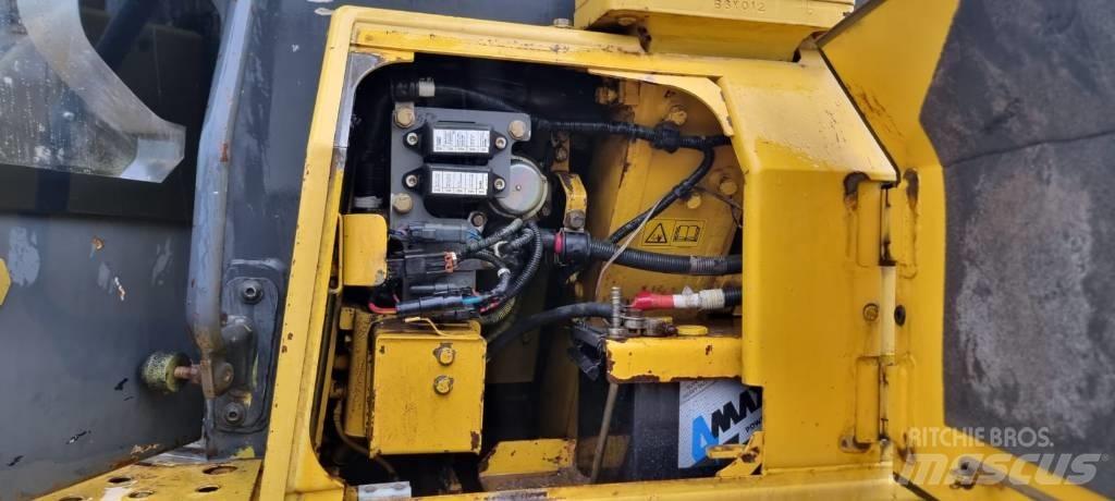 Komatsu D 61 EX-15 Buldozere pe senile