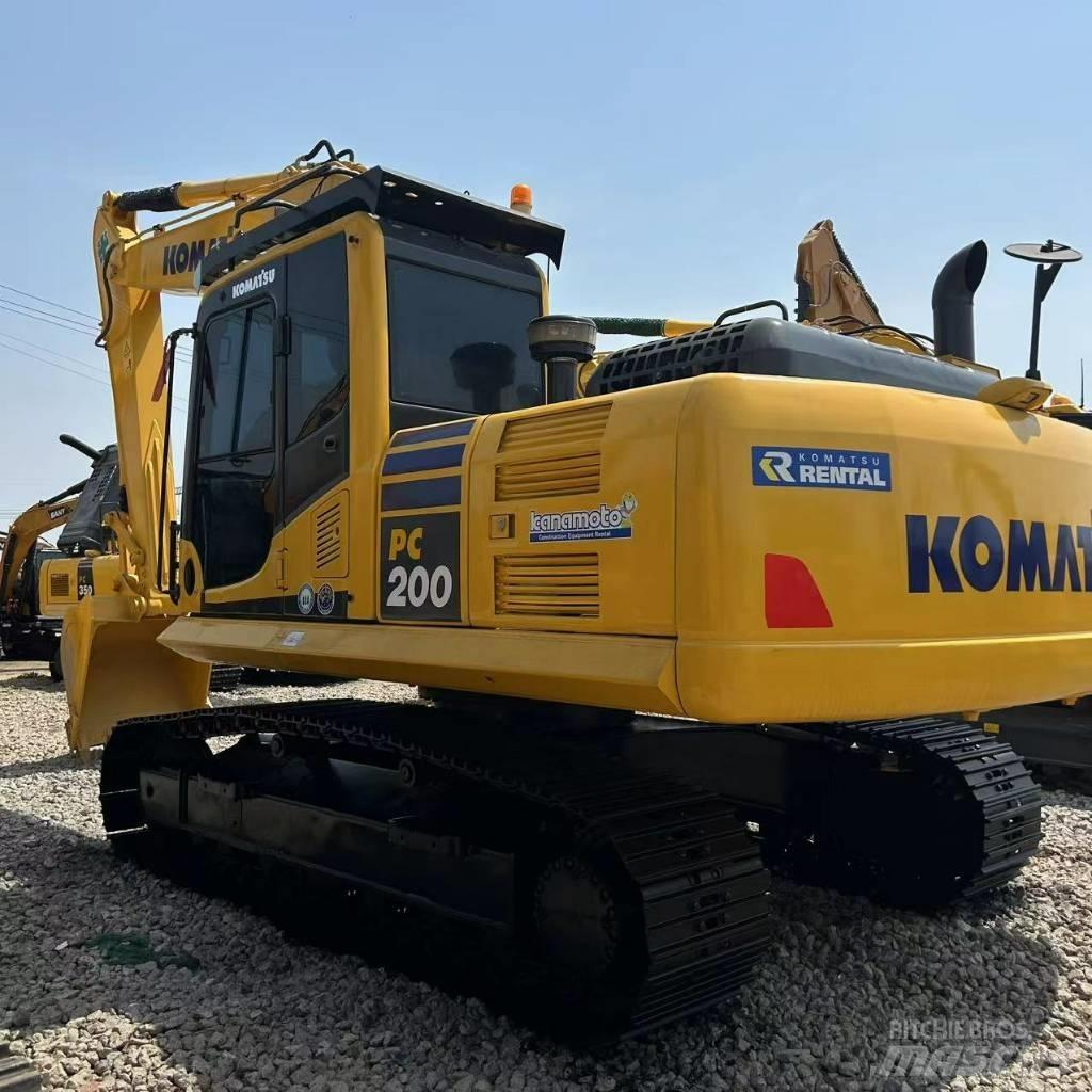Komatsu PC 200-8 Excavatoare pe șenile

