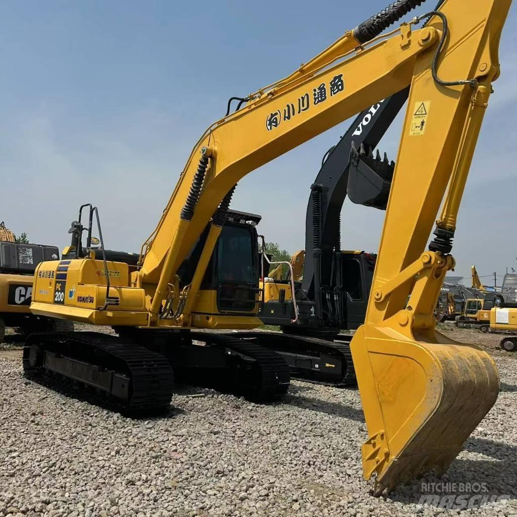 Komatsu PC 200-8 Excavatoare pe șenile
