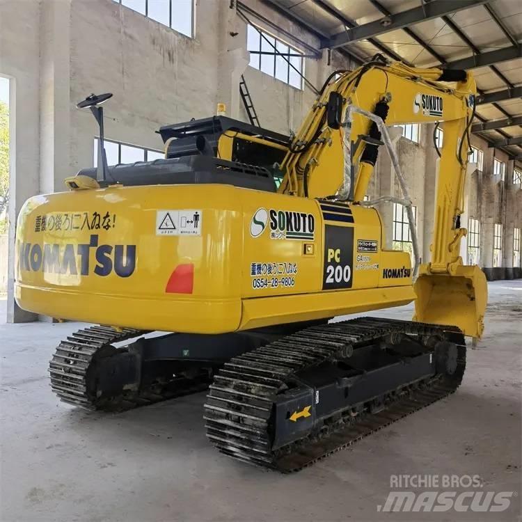 Komatsu PC200-8 Excavatoare pe șenile
