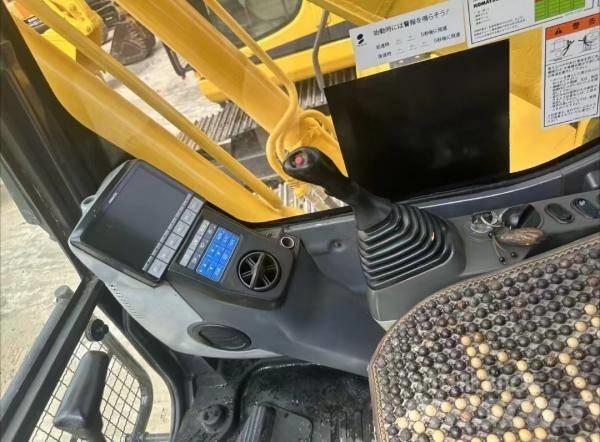 Komatsu PC 200 Excavatoare 7t - 12t
