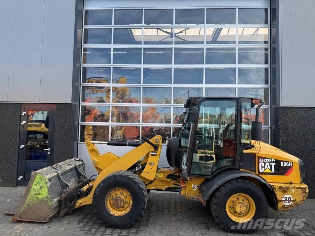 CAT 906H Incarcator pe pneuri