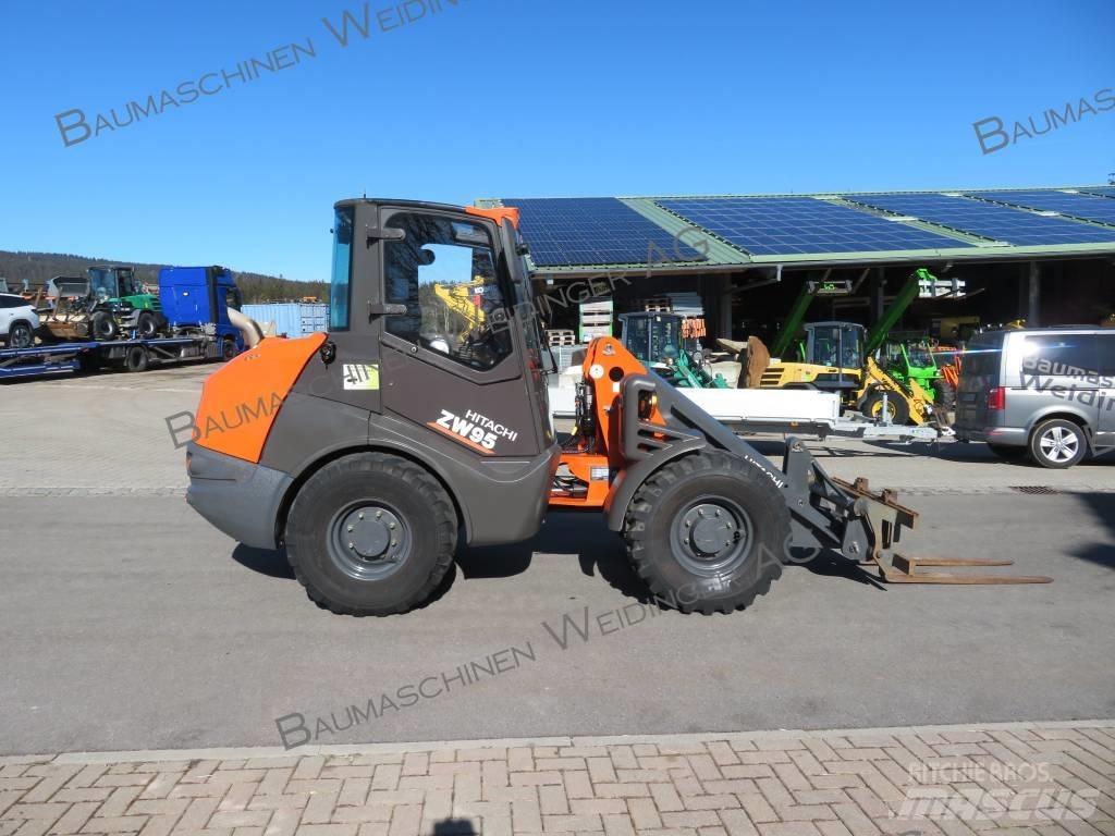 Hitachi ZW 95 Incarcator pe pneuri