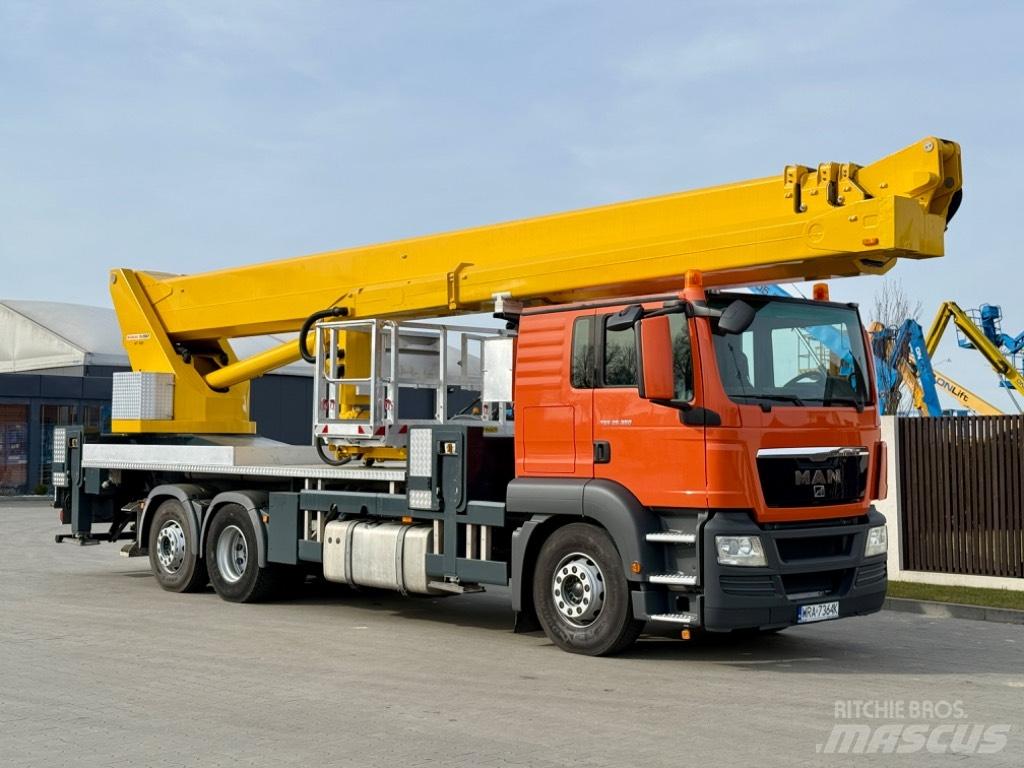 Wumag WT 530 Platforme aeriene montate pe camion