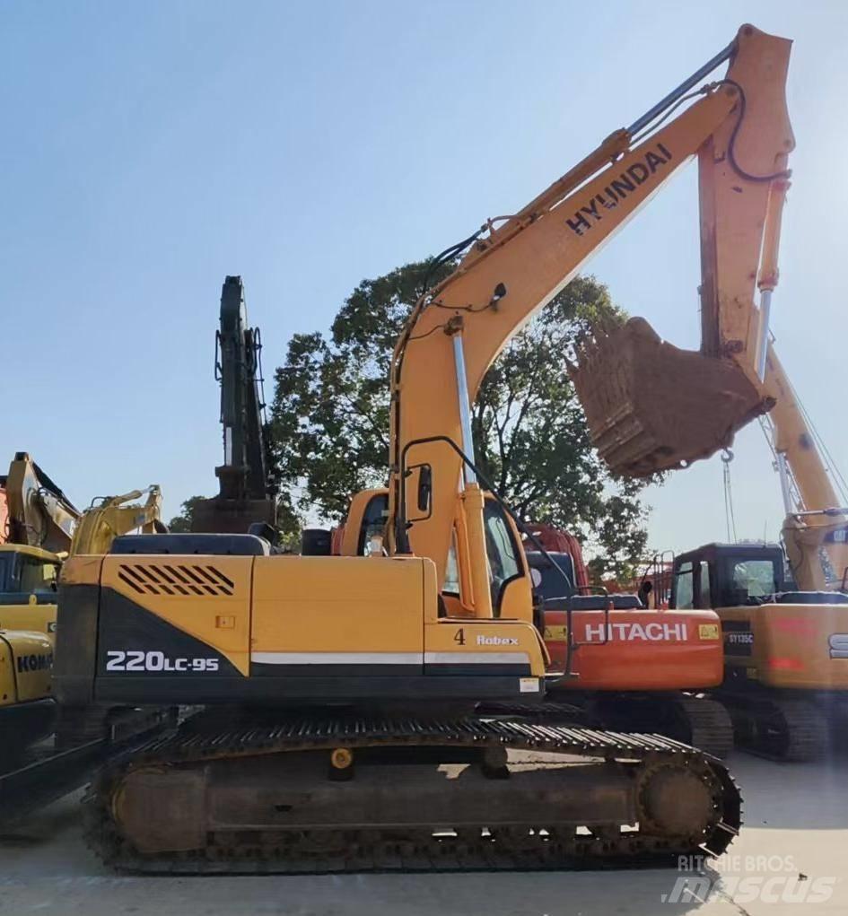 Hyundai R220LC-9S Excavatoare pe șenile
