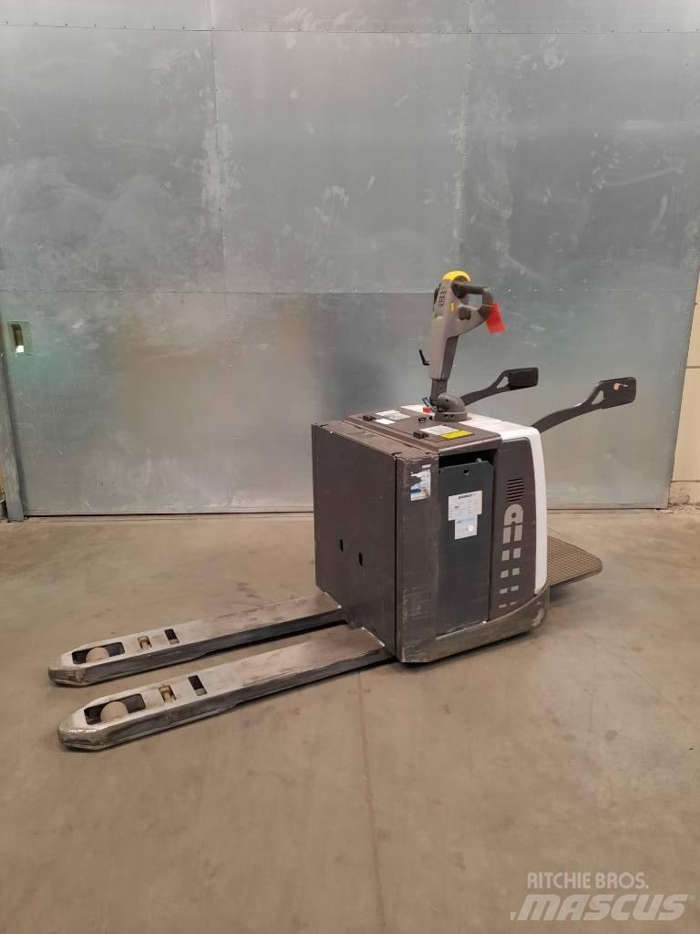 UniCarriers PMR200P Transpaleta cu platforma