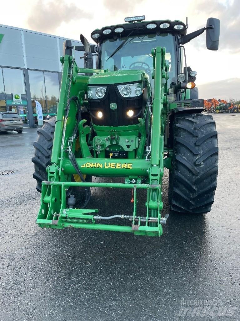John Deere 6115R Tractoare