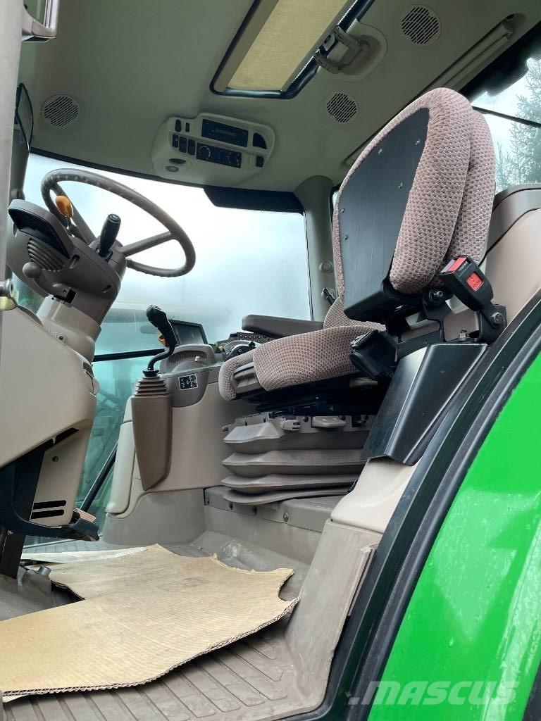 John Deere 6115R Tractoare