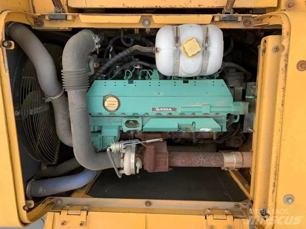 Volvo EC210D Excavatoare pe șenile
