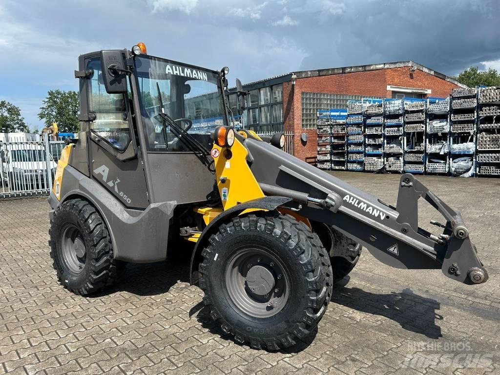 Ahlmann AX850 Incarcator pe pneuri