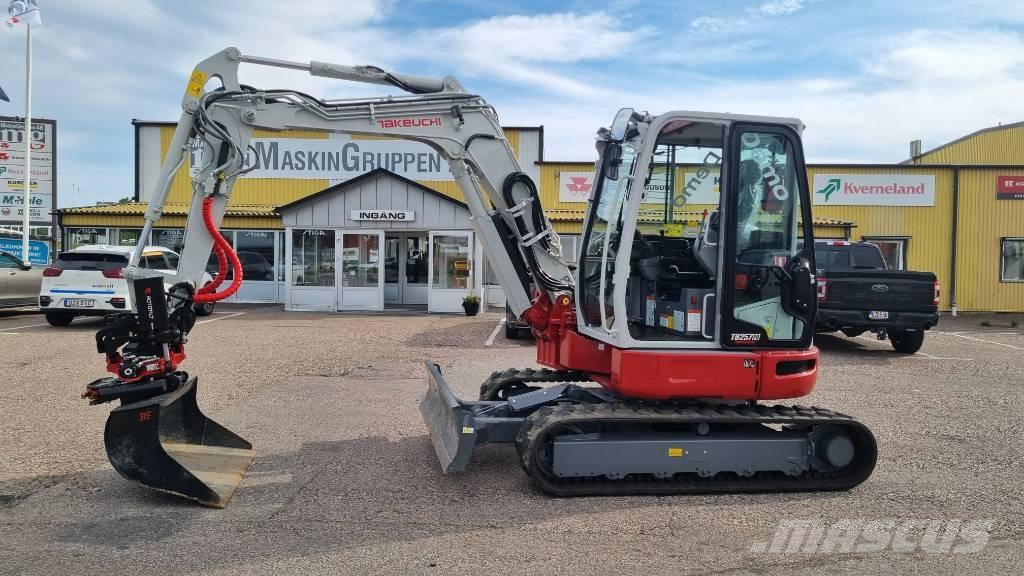Takeuchi TB 257 FR Mini excavatoare < 7t