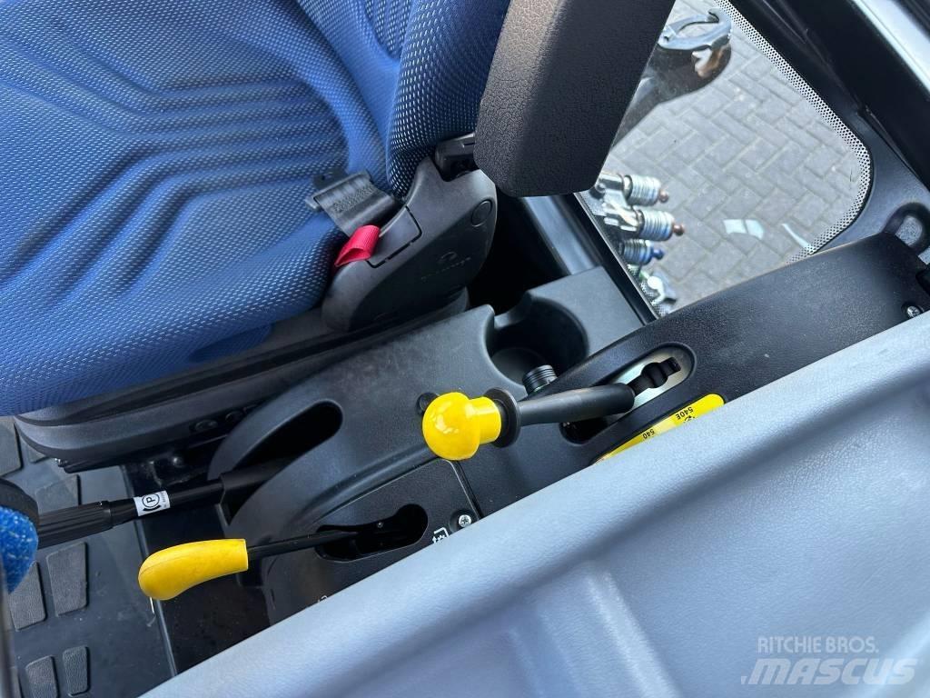 New Holland T4.75 S Tractoare