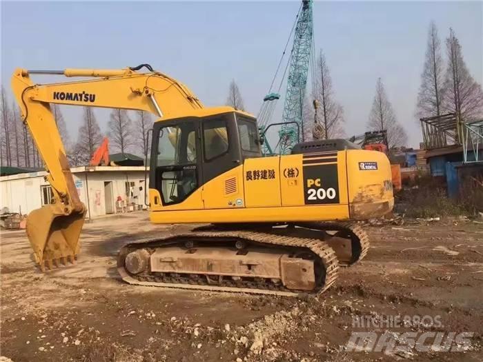 Komatsu PC 200-7 Excavatoare pe șenile
