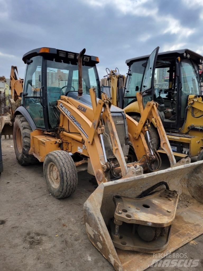 CASE 580 M Buldoexcavatoare