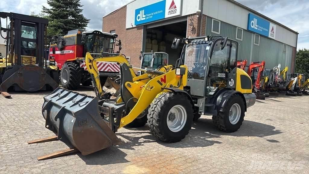Wacker Neuson WL44 Incarcator pe pneuri