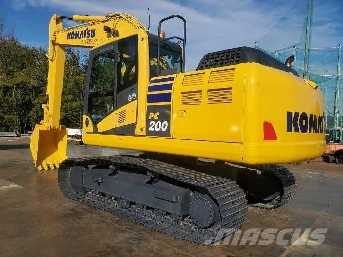 Komatsu PC 200 Excavatoare pe șenile
