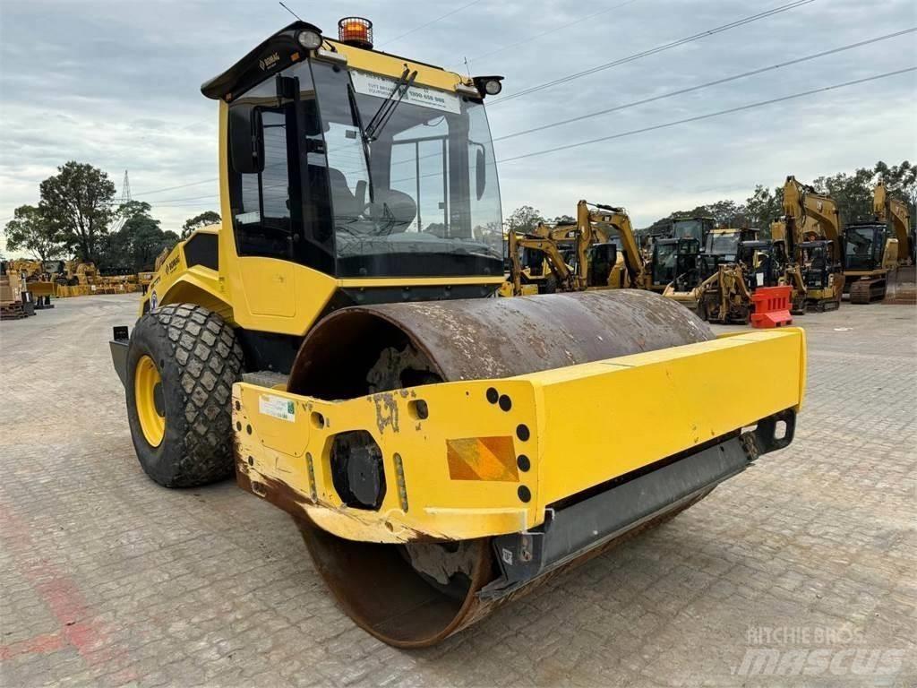 BM 213d Compactoare monocilindrice