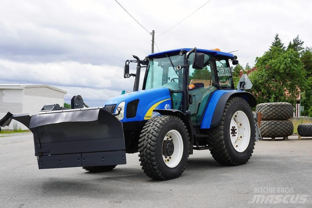 New Holland T 5050 Tractoare