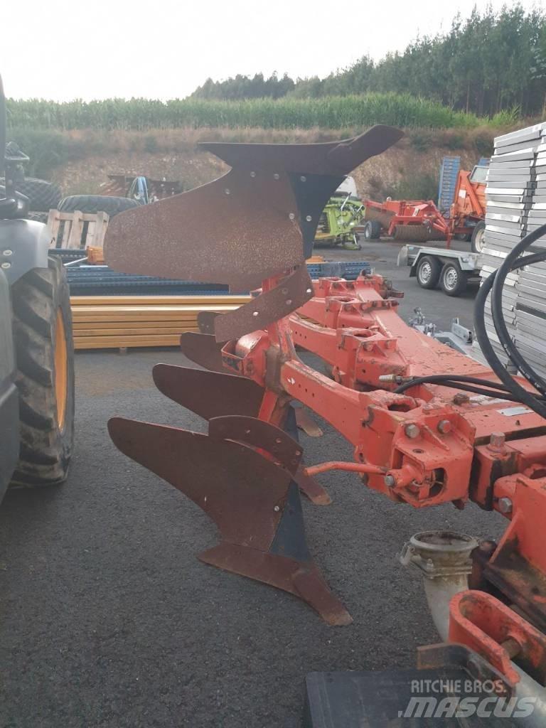 Kuhn 375E Pluguri conventionale