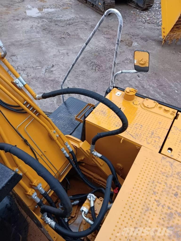 CAT 324 D2L Excavatoare pe șenile
