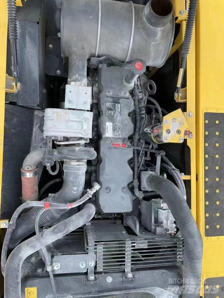 Komatsu PC220-8 Excavatoare pe șenile
