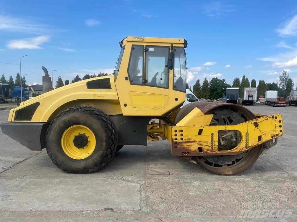 Bomag BW213 DH-4 Compactoare monocilindrice