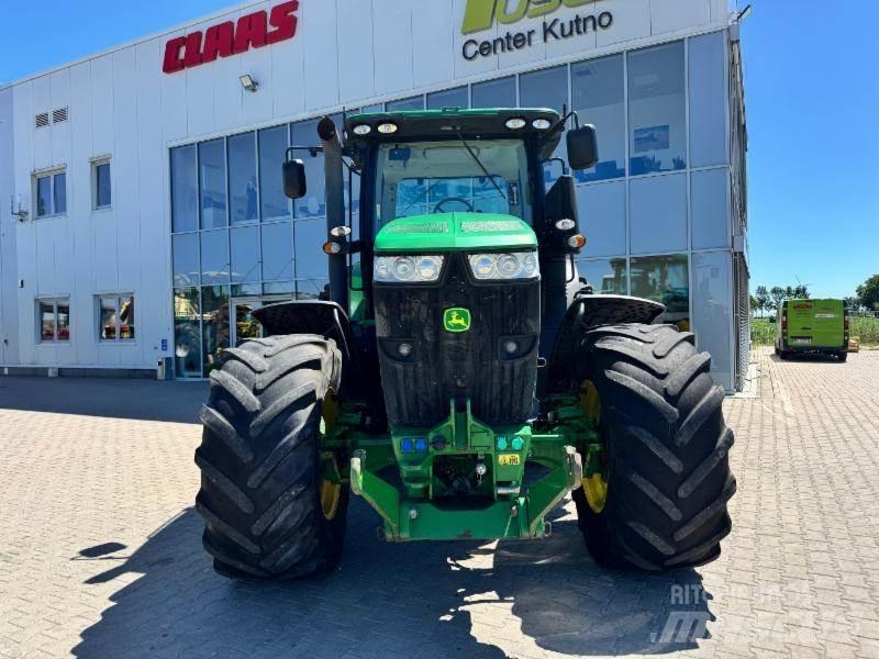 John Deere 7215 Tractoare