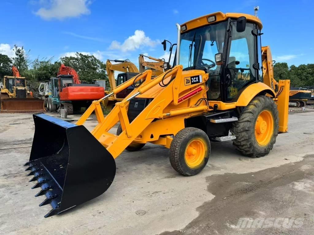 JCB 3CX Buldoexcavatoare