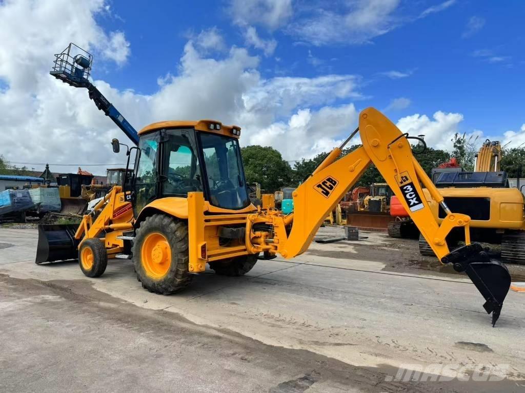 JCB 3CX Buldoexcavatoare