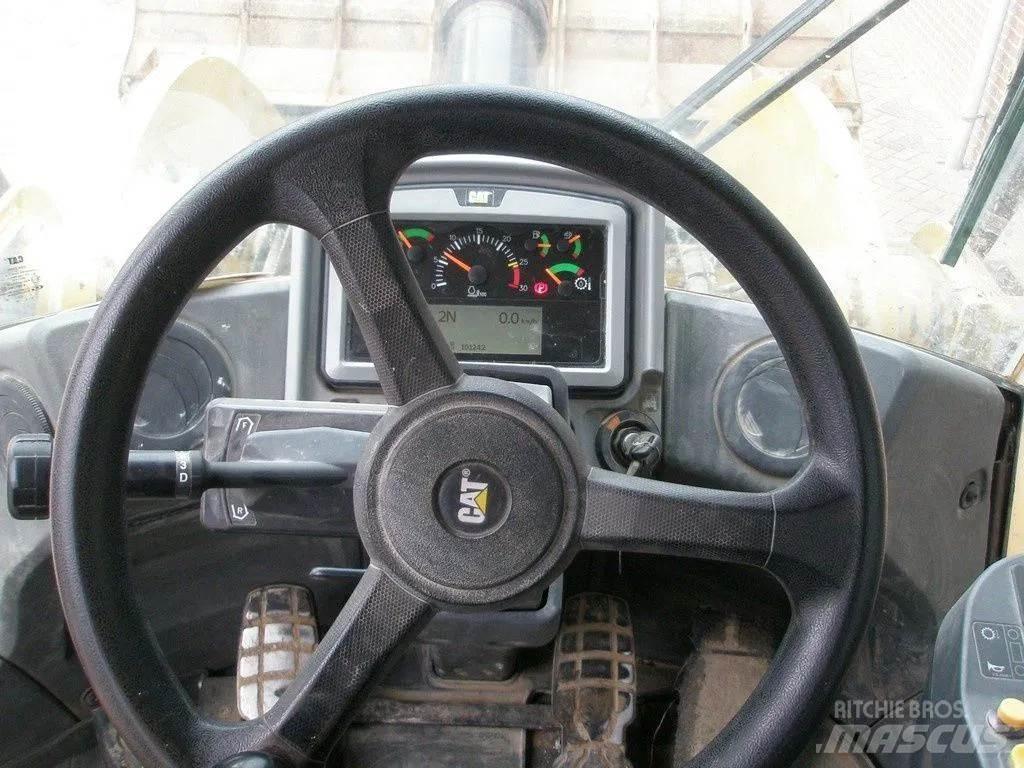 CAT 950M Incarcator pe pneuri