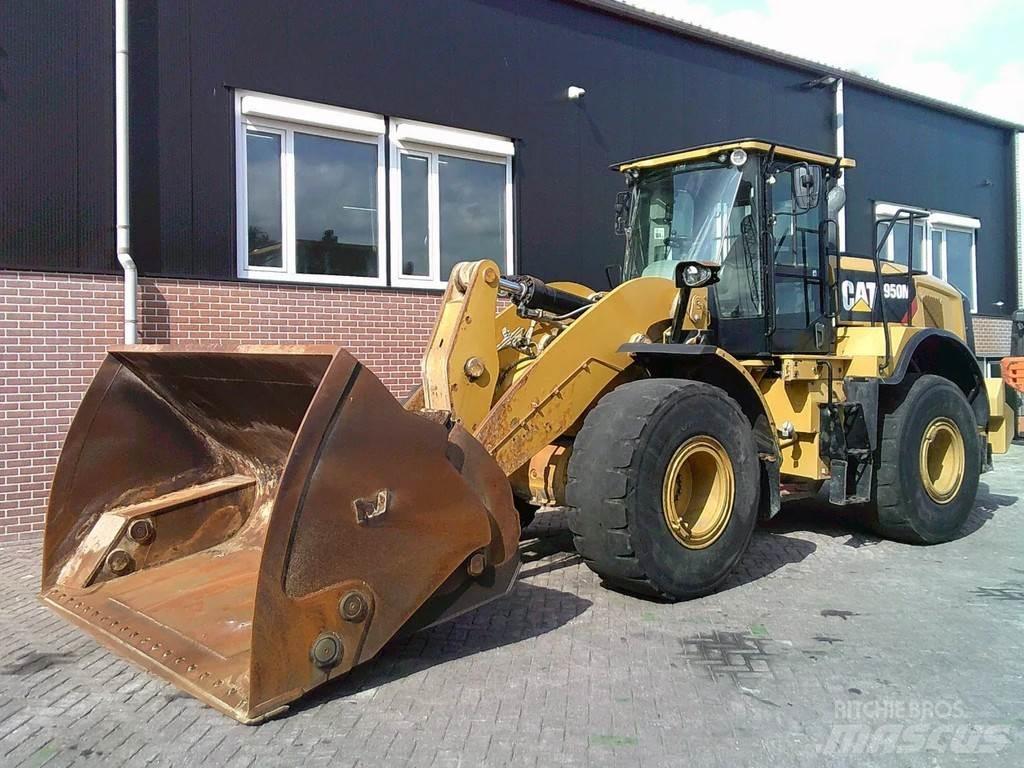 CAT 950M Incarcator pe pneuri