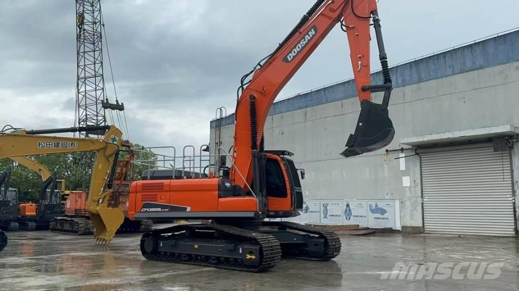 Doosan DX 225 LC Excavatoare pe șenile
