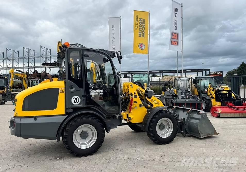 Wacker Neuson WL 34 Incarcator pe pneuri