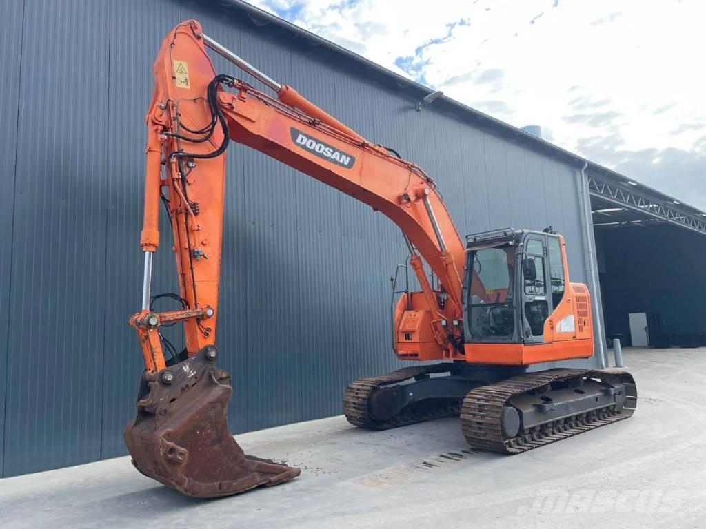 Doosan DX235LCR Excavatoare pe șenile
