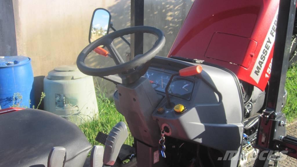 Massey Ferguson 1529 Tractoare