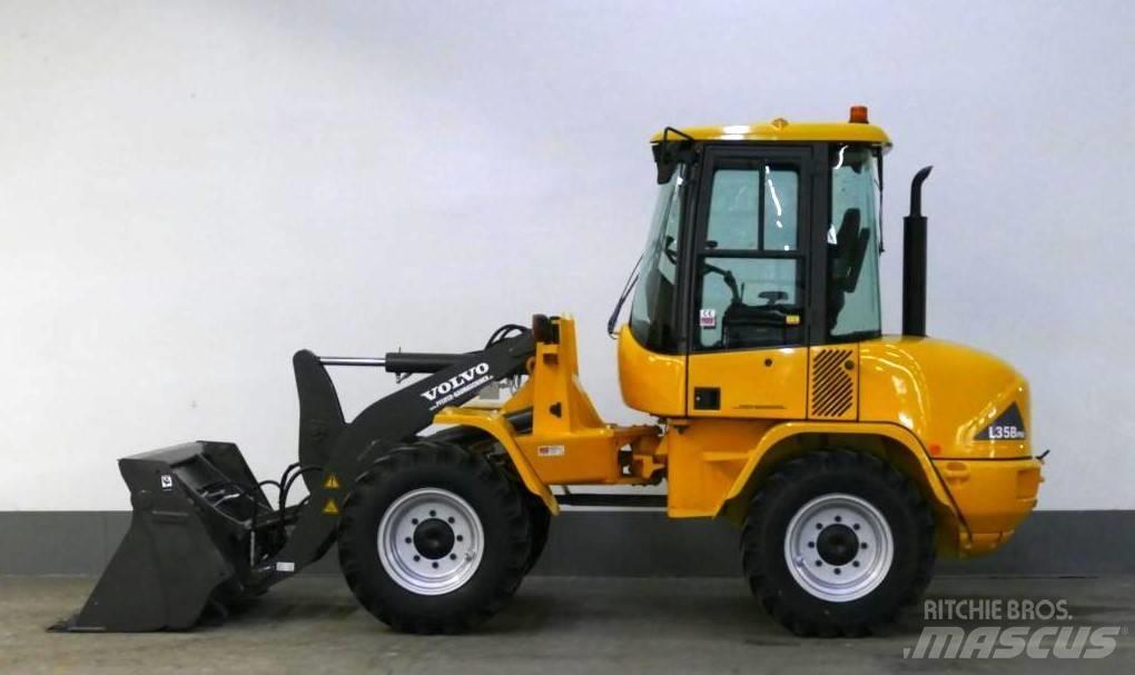 Volvo L 35 B - Z - 4x4 Incarcator pe pneuri