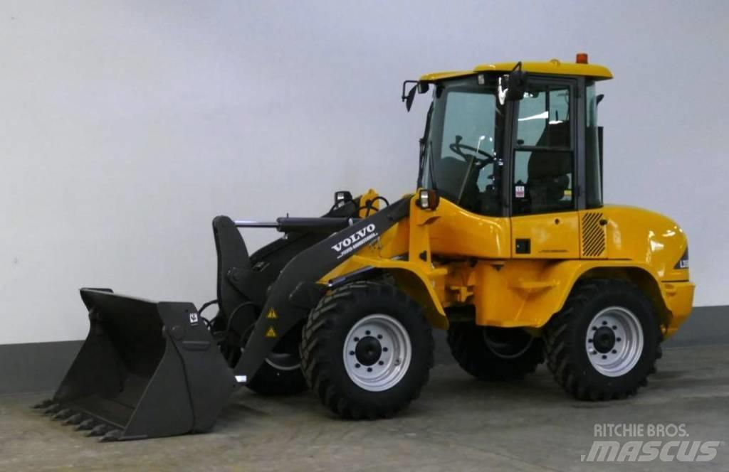 Volvo L 35 B - Z - 4x4 Incarcator pe pneuri